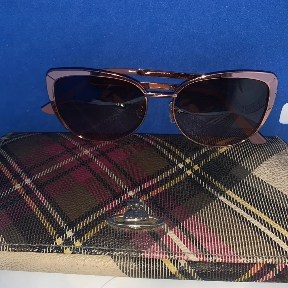 Oscar‎ De La Renta Cat Eye Sunglasses